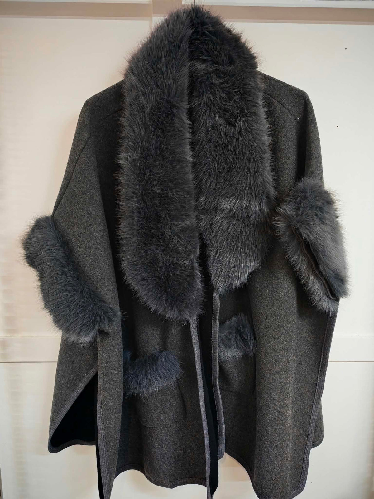 PEARLIE - Faux Fur Poncho 12 to 26/28