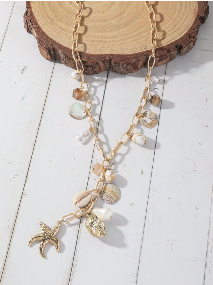 Della - Seashell Long Necklace