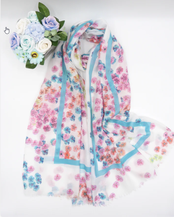 Caron - Daisy Print Scarf