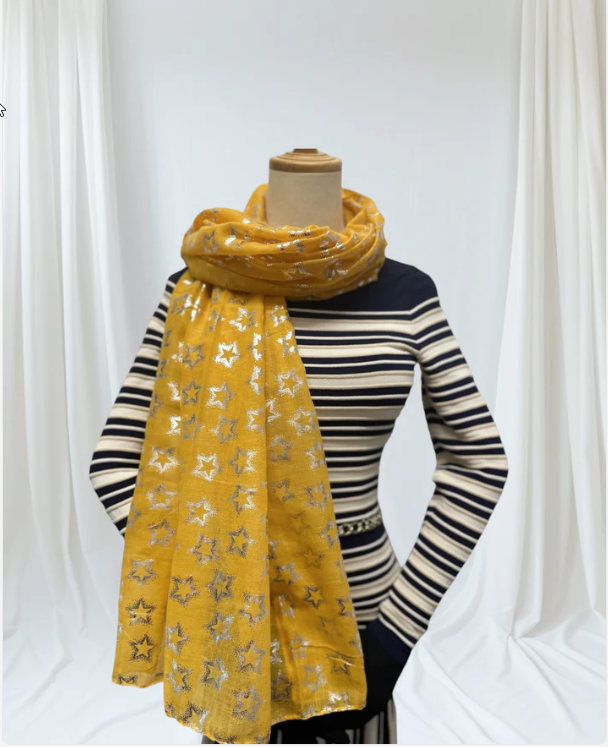 Janet - Star Scarf