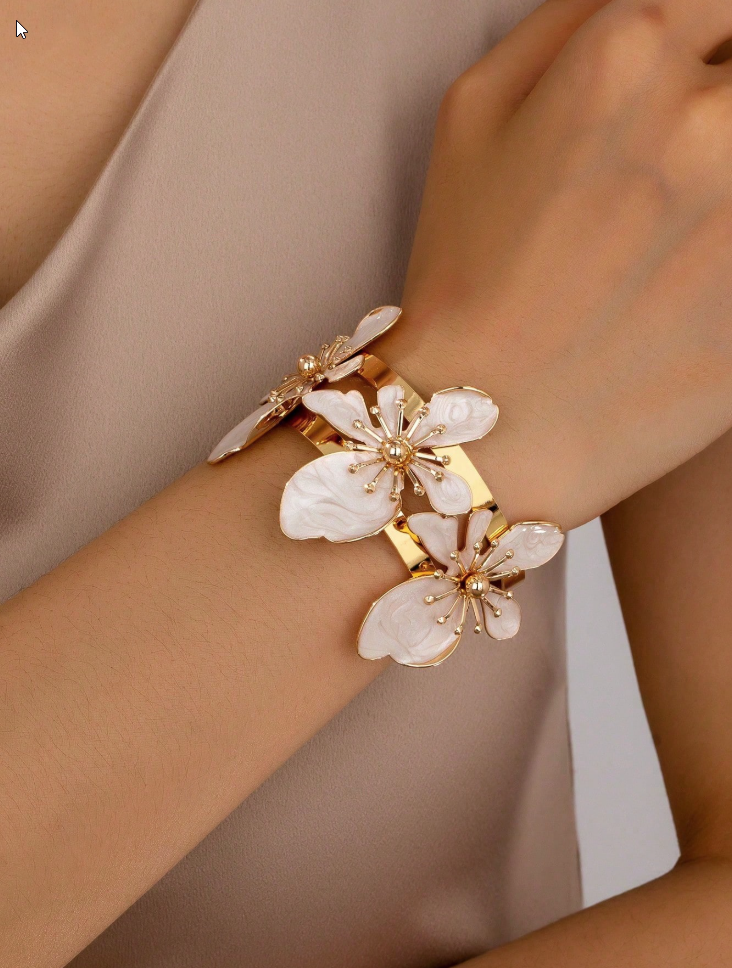 Alison Flower Bangle