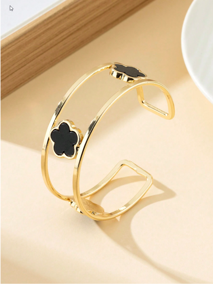 Monte Flower Bangle