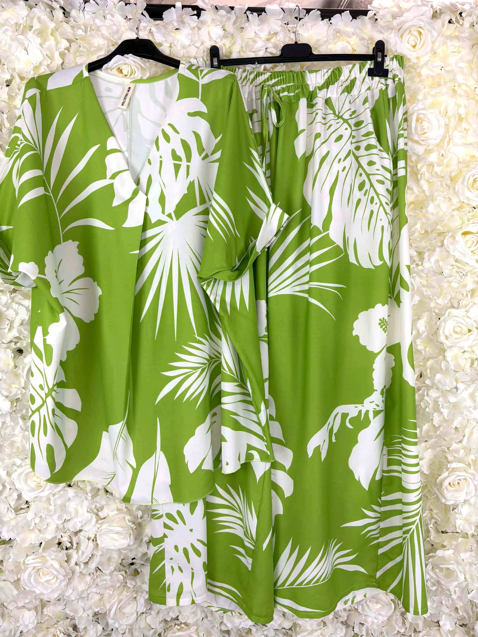 SHENA - Patterned Trouser Suit 16 to 24