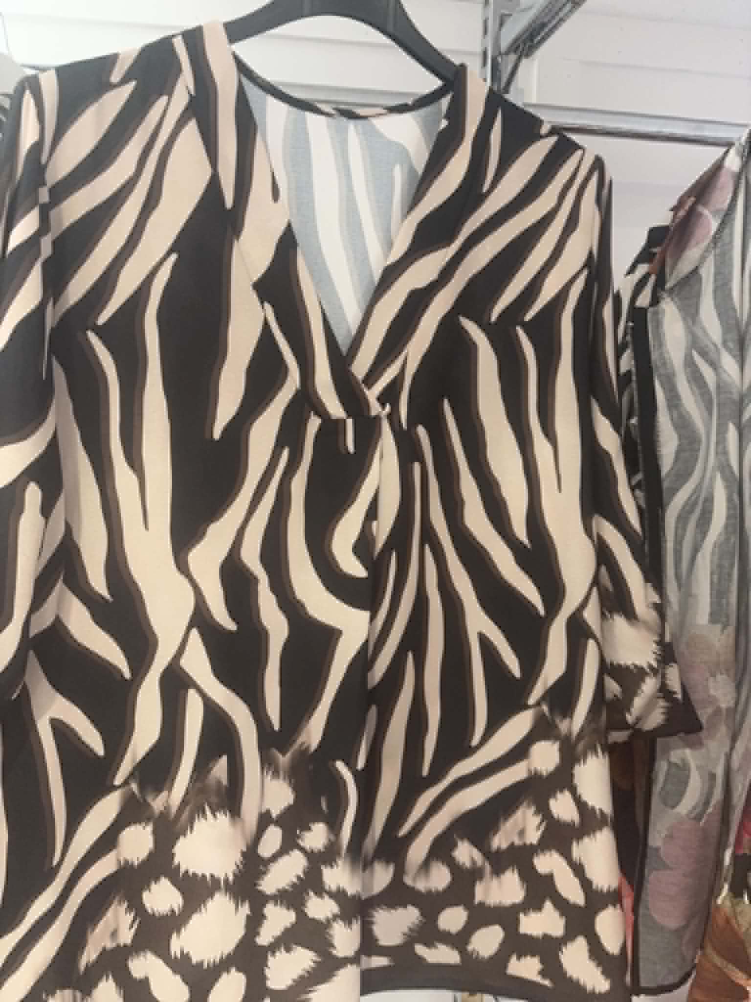 GRACEY - Patterned Blouse 14 to 24